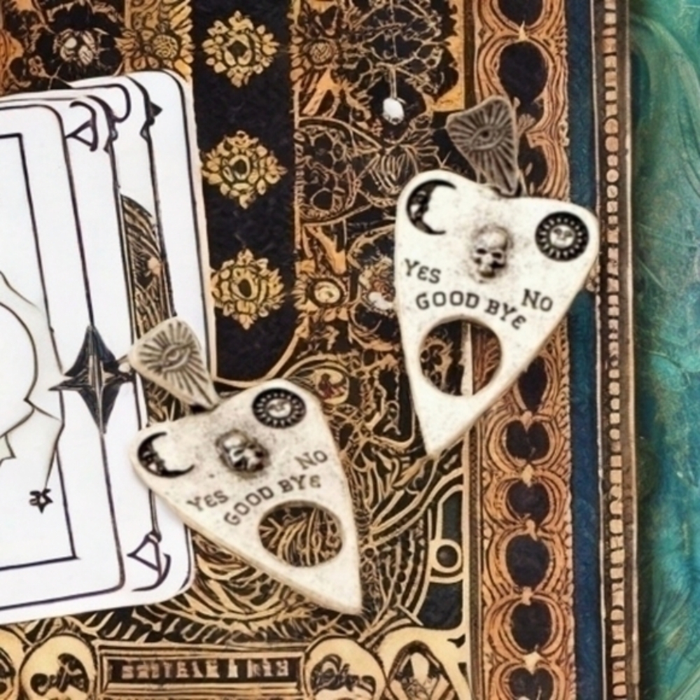 MODCLOTH OUIJA PIECE DISTRESSED EARRINGS